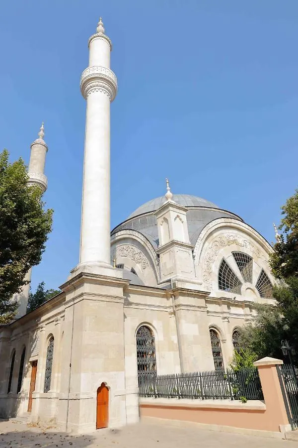 Peaceful And Perfectly Located Apartment In Cihangir Istanbul